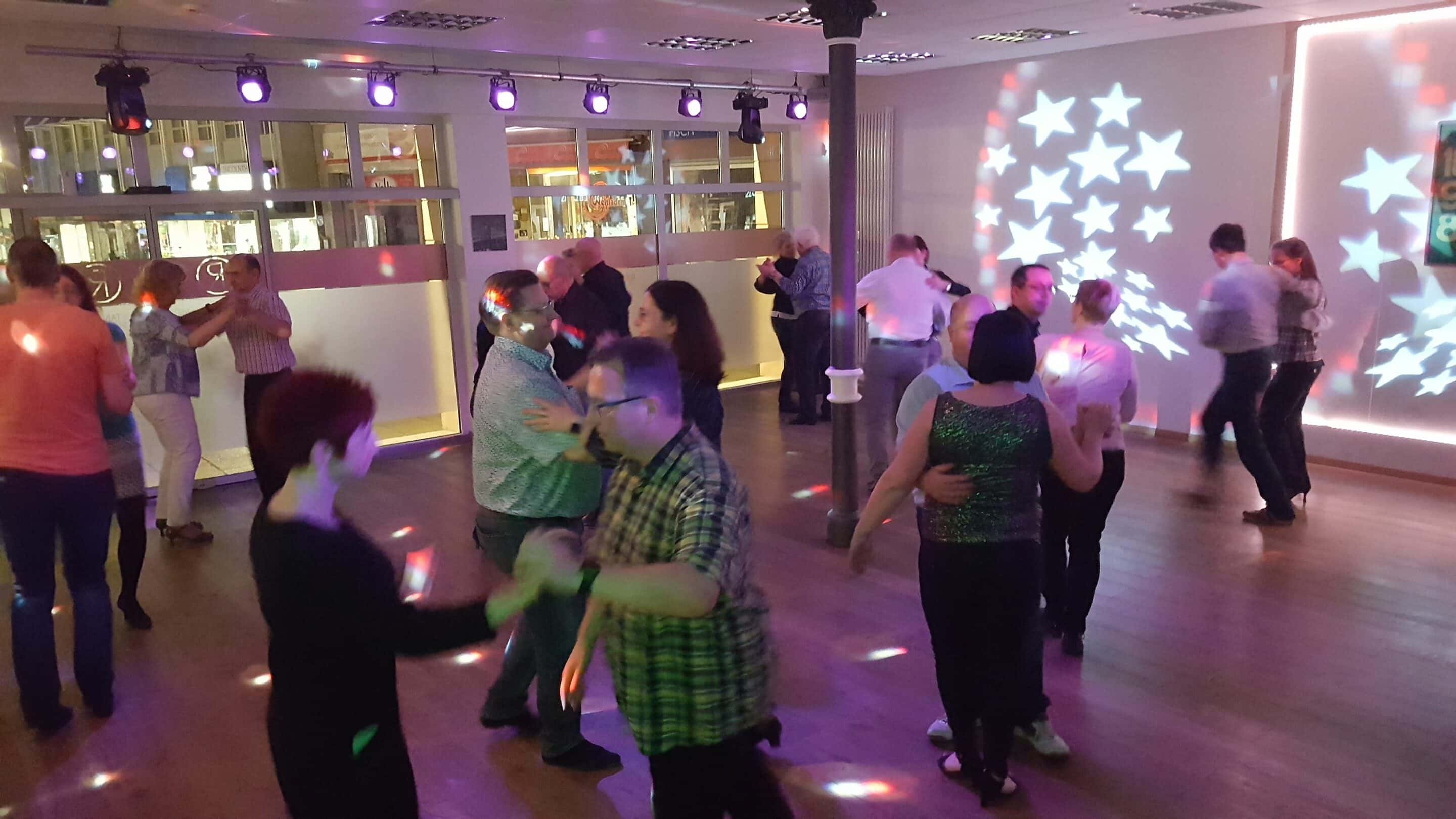 Sa. 20:00Uhr Tanz/Übungsabend